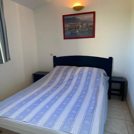 Agence Jf Immo - 6 Couchages En Front De Dans Avec Piscine Collective V0382 *