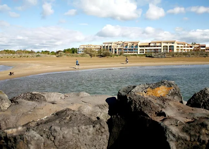 V0382 - 6 Couchages En Front De Dans Avec Piscine Collective Apartman Vias
